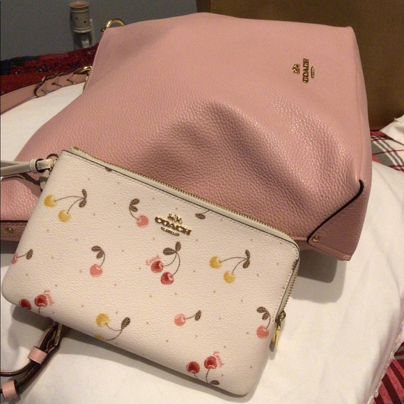 Coach Wallet SOLD!!! - Picture 6 of 6